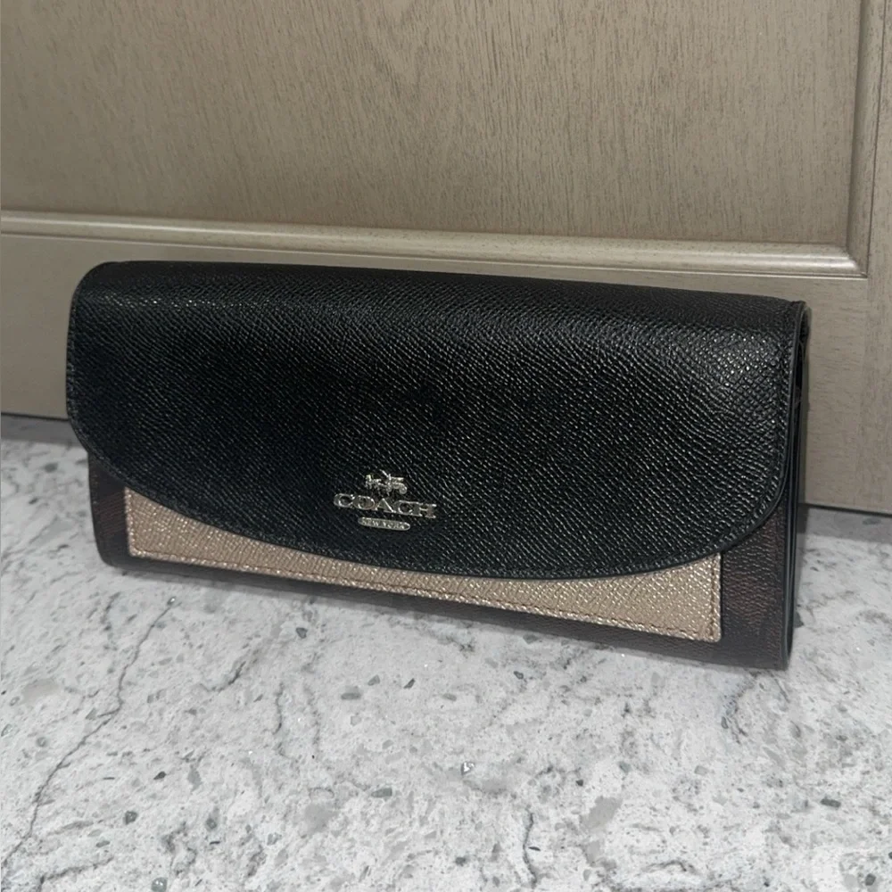 Coach Black and Gold Textured Envelope Wallet AUTHENTIC